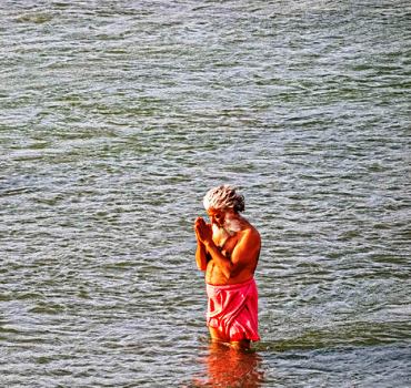Take Bath in Ganges